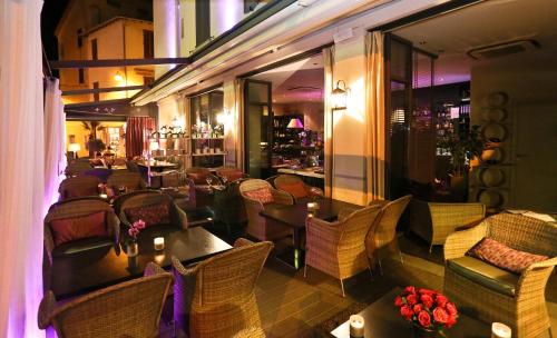 Restaurant, La Place Boutique Hotel in Antibes