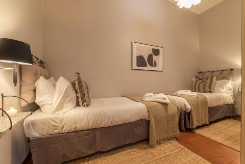 Lively Roma Trastevere renovated apartment - FromHometoRome, Roma (foto 8)