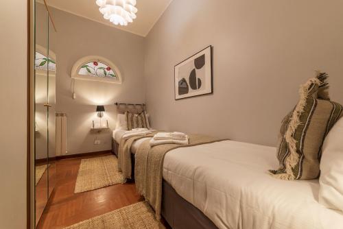 Lively Roma Trastevere renovated apartment - FromHometoRome, Roma (foto 9)