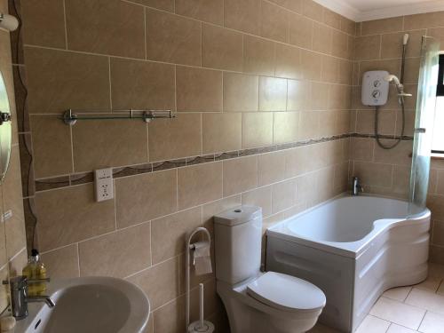 Ballyhourode House B&B - image 5