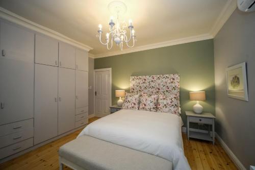 Double Room with Private Bathroom image 3