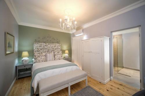 Standard Double Room image 7
