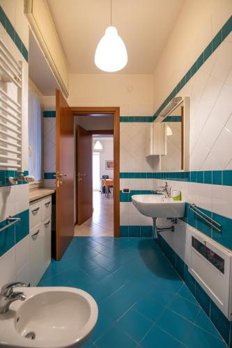 Bathroom, Appartamenti Le Gemme in Molo Beverello