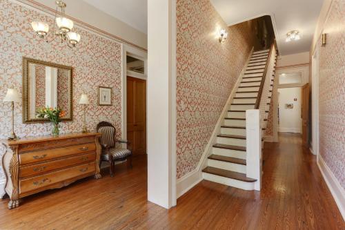 Maison Perrier Bed & Breakfast – New Orleans, LA