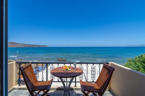 Minerva Beach Hotel de charme Tzitzifés