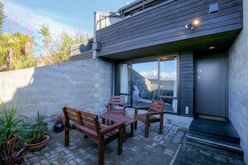 Alpine Haven, Panoramic Lake Views