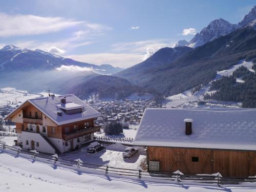  Ferienwohnungen Kuentnerhof in Innichen