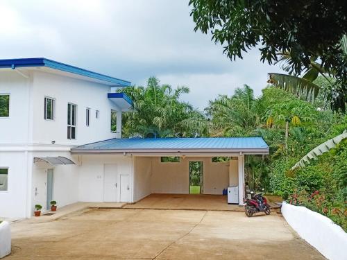 Luxury Villa with Pool in Tropical Garden