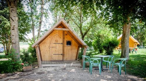 Camping de Tournus - Drole de cabane - image 14