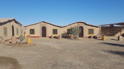 Exterior view, Secret du Sahara in Hassilabied