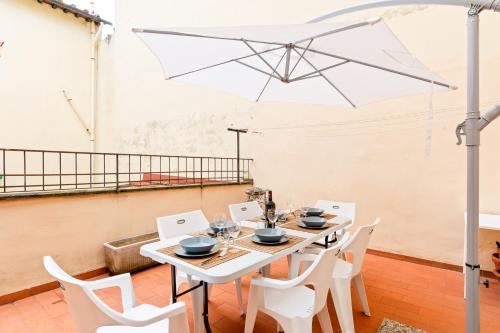 Piazza Alberti Apartment with Terrace - image 4