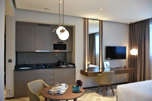Millennium Place Barsha Heights Hotel Apartments, Дубай (фото 10)