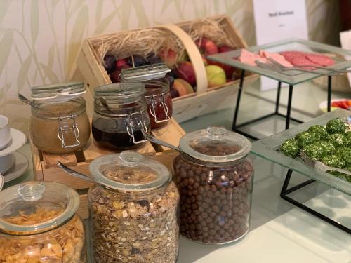 Green GardenHotel - image 3