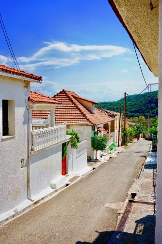  Village House Peloponnese in Egio