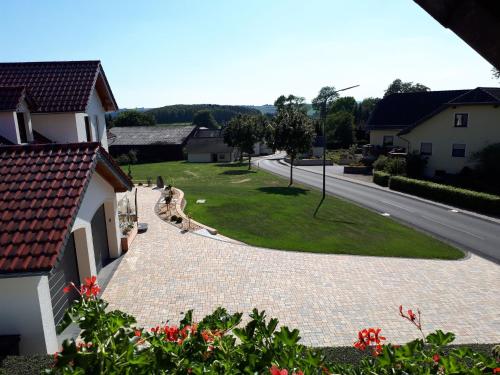 Spacious apartment near the forest in Emmelbaum in the Eifel