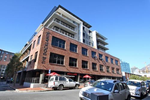The Docklands Luxury One Bedroom Apartments - image 9