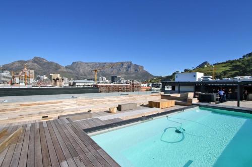 The Docklands Luxury One Bedroom Apartments - image 11