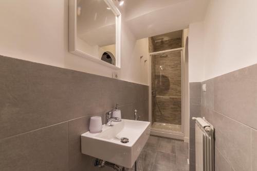 Fori Imperiali Elegant Apartment - image 7