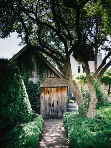 Garden, Relais & Chateaux Taubenkobel in Semmering