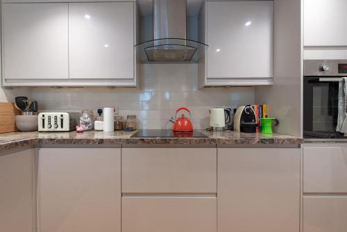 ห้องครัว, The House on the Hill in โฟรมี