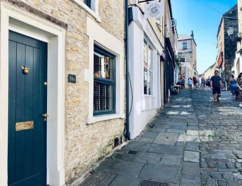 ทัศนียภาพภายนอกโรงแรม, The House on the Hill in โฟรมี