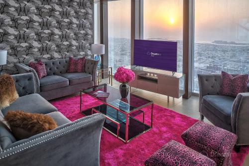 Dream Inn Apartments - 48 Burj Gate Penthouses Dream Inn Dubai Apartments - 48 Burj Gate Penthous is a popular choice amongst travelers in Dubai, whether exploring or just passing through. The property offers a high standard of service and ameniti
