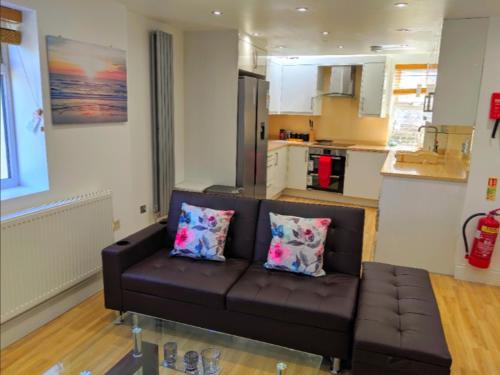 Picture of Brand New Spacious 2-Bed Apartment In Central Kingston/Near Richmond Park