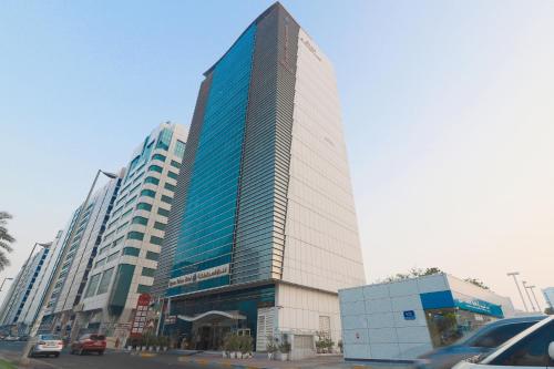 Capital O 325 Queen Palace Hotel - image 13