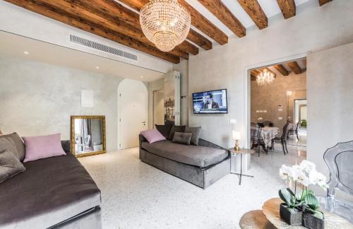 Rialto Luxury Flat - image 12
