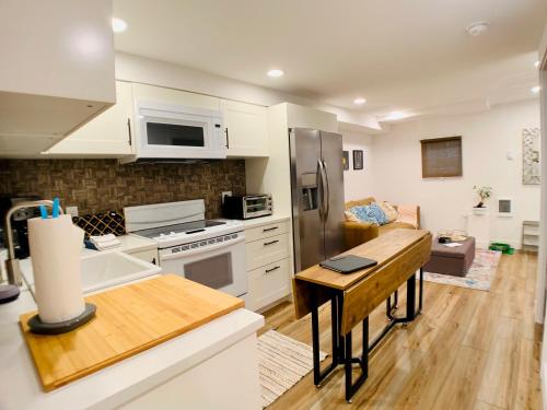 Phinneywood Hideaway - Zoo meets Lake - image 2