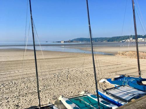 Fabulous Apartment in Historic House in St Aubin