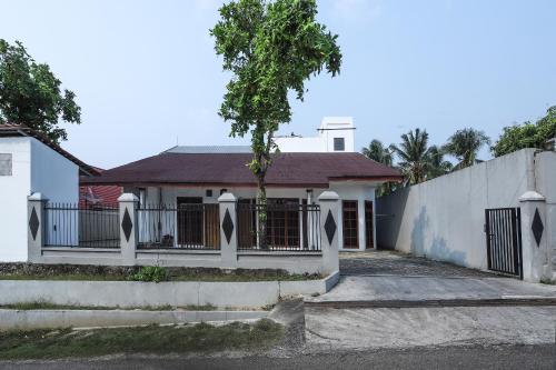 Super OYO 1582 Bungo Guest House