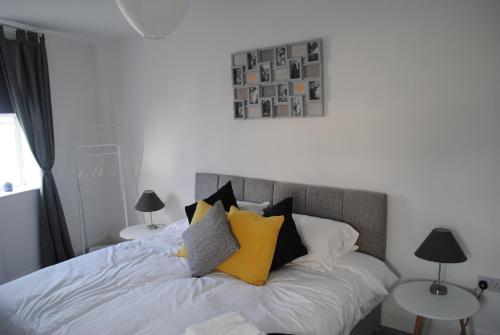 Bellevue Apartment, , Bristol