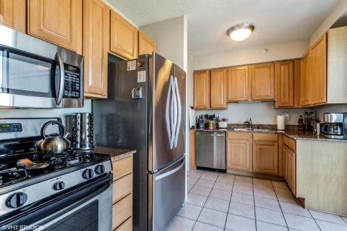 Three-Bedroom Penthouse Apartment 1 image 10