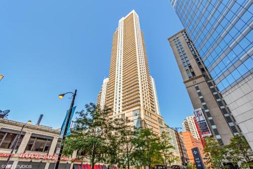 The Penthouse at Grand Plaza - image 2