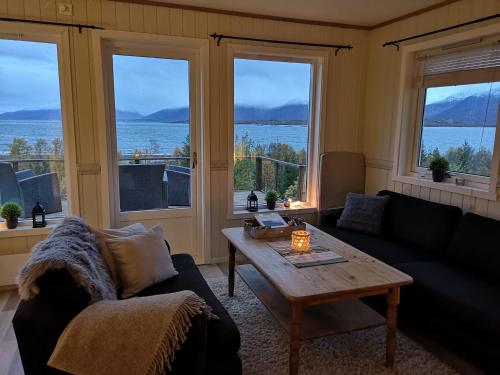 House in the heart of the Lyngen Alps with Best view