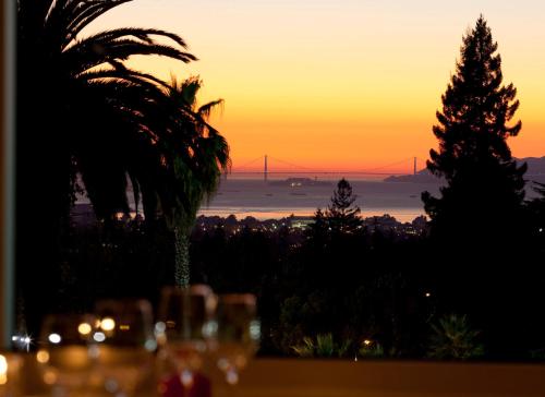 221357849 Claremont Resort & Club