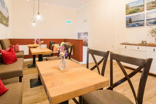 Schäfers Hotel, Self Check-in & gratis Bäckerfrühstück 5