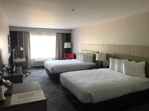 Country Inn & Suites by Radisson Flagstaff Downtown AZ - image 7