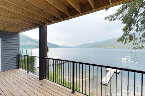 Sunshine Beach in Christina Lake (BC)