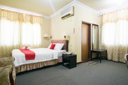 RedDoorz Plus near Pelabuhan Bitung in Bitung