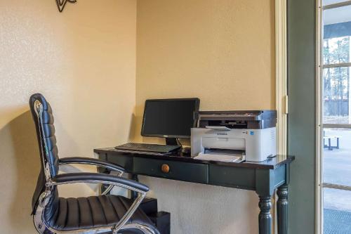 Quality Inn Pinetop Lakeside - image 2