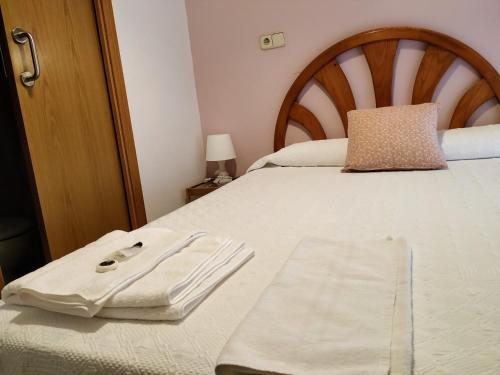 Single Room image 6