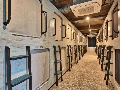 Capsule Room for Men  Upper/Lower Unselectable image 4