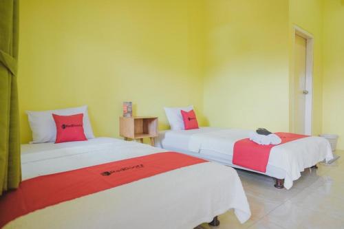 B&B Jambi City - RedDoorz Syariah near Kantor Walikota Jambi - Bed and Breakfast Jambi City