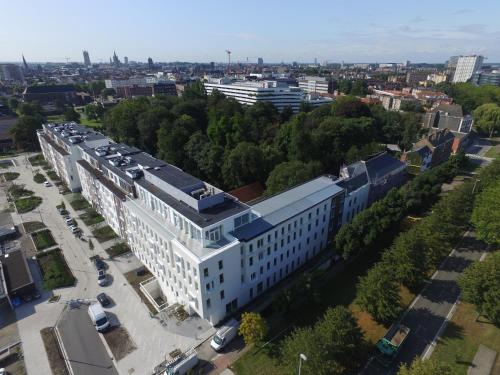 Hotel Den Briel – Ghent, CA