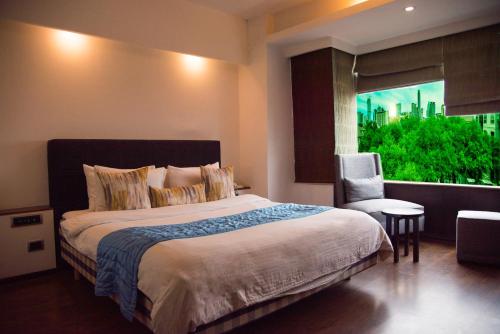 room detail thumbnail 0