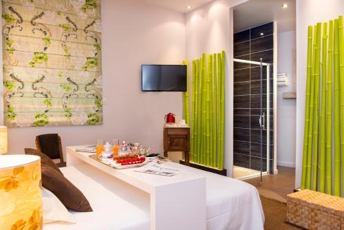 1 queen bed