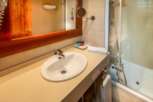 221429121 Hotel Fontanals Golf