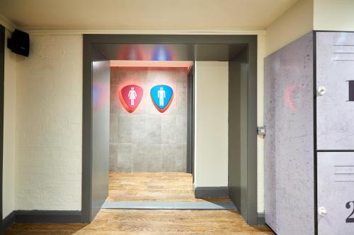 St Christopher's Hammersmith - image 5